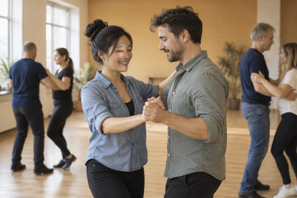 To dansere og musikk – KI-generert illustrasjonsbilde for Bailan2 Salsa Studio (Drammen)