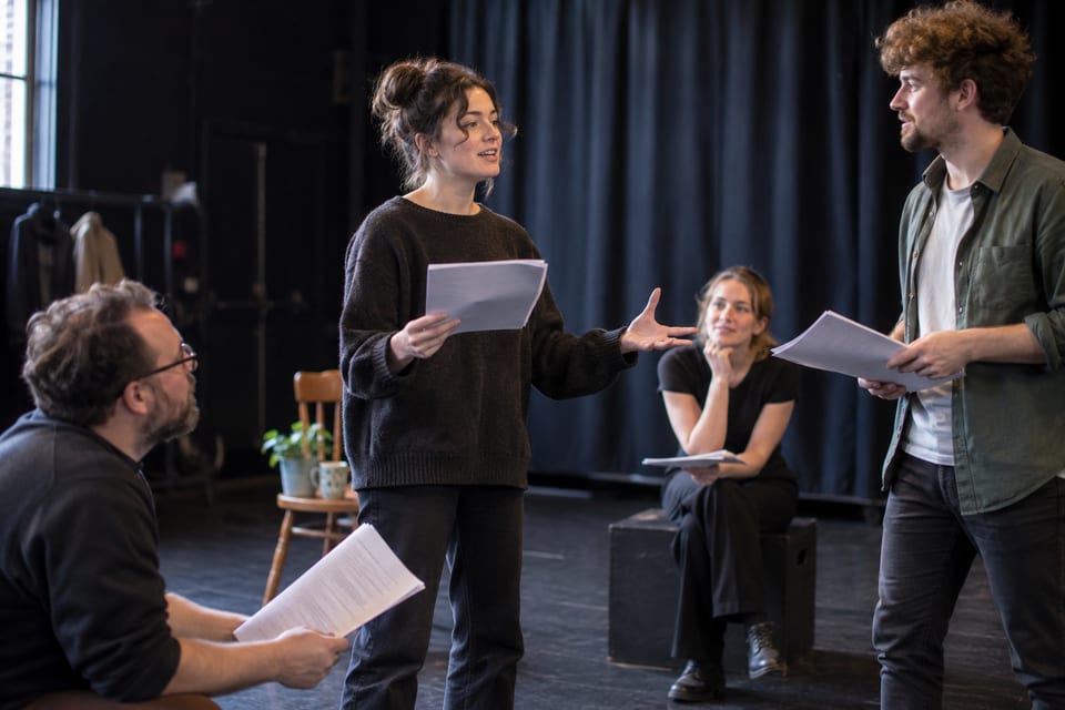 Teater og scenearbeid – KI-generert illustrasjonsbilde for BATS Theatre – engelskspråklig amatørteater